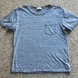 Maison Kitsune Men’s Heather Gray Crew Neck Pocket T-Shirt. Sz L
